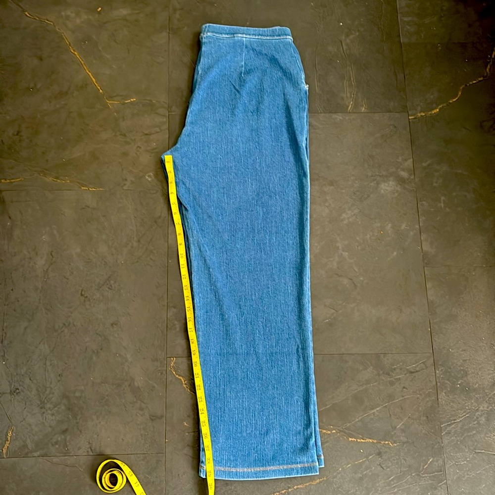 LL Bean Women’s Blue Jeans XL - Picture 8 of 8